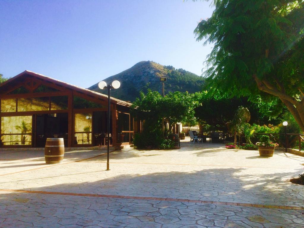 Agriturismo Tenute Pispisa Segesta Калатафими Екстериор снимка